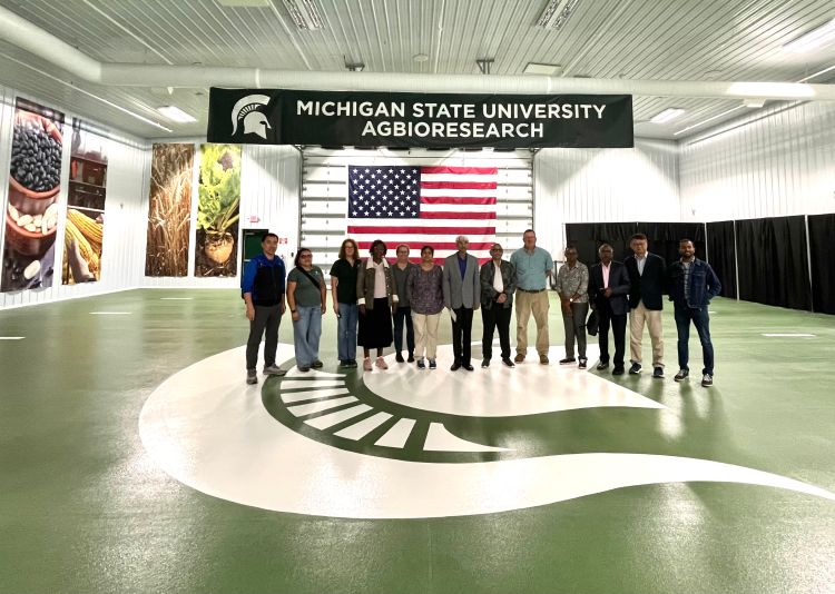 Photo of delegates and MSU Extension staff at SVREC in Frankenmuth