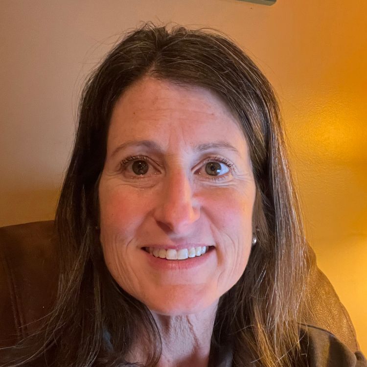 Mandy Rogers headshot