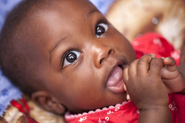 Babies love your voice and will choose to listen to it over any other sound! Photo credit: Pixabay.